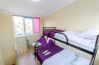 Мини-отель Апартаменты WOW-hotel Киев Трехместный номер с собственной ванной комнатой-1